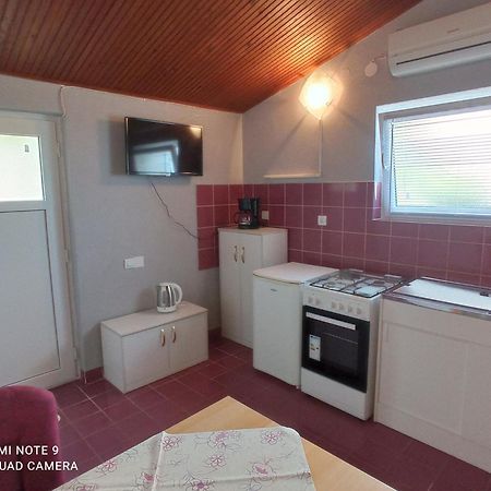 Studio Apartman Premantura Luaran gambar
