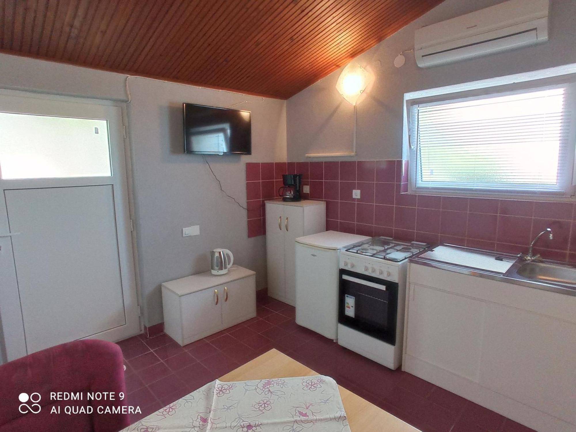 Studio Apartman Premantura Luaran gambar