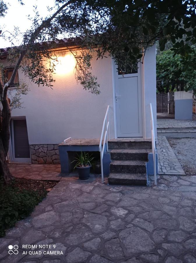 Studio Apartman Premantura Luaran gambar