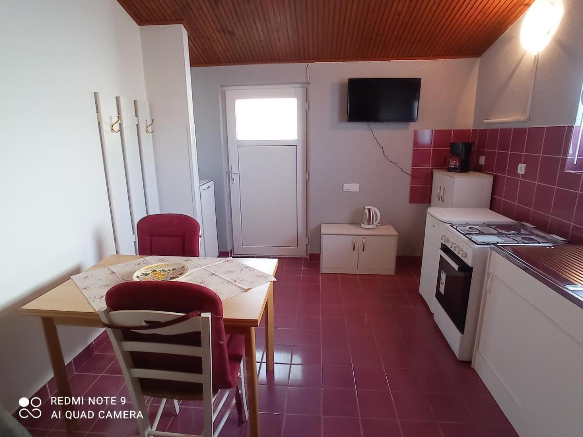 Studio Apartman Premantura Luaran gambar