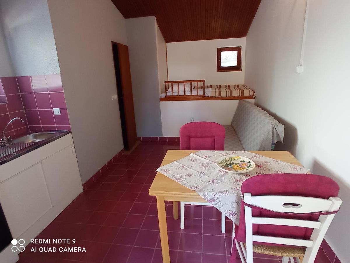Studio Apartman Premantura Luaran gambar