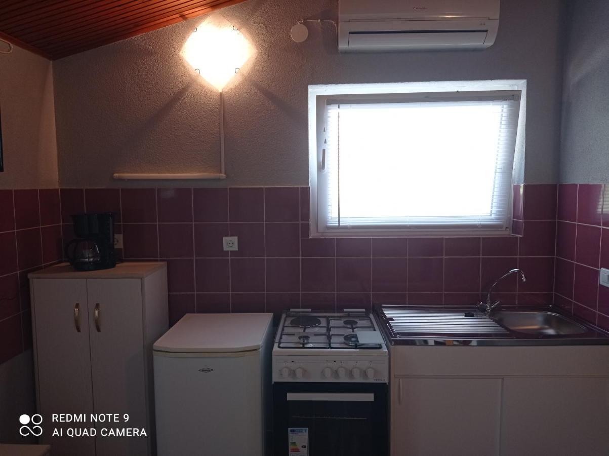 Studio Apartman Premantura Luaran gambar